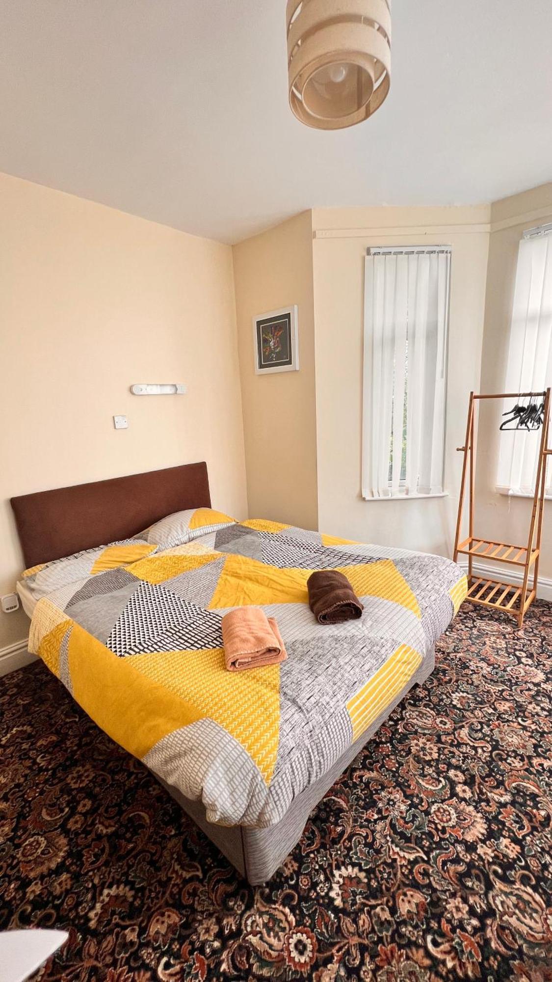 Castle Lodge Guest House 86-88 Sheil Rd L6 3Af Liverpool Eksteriør bilde