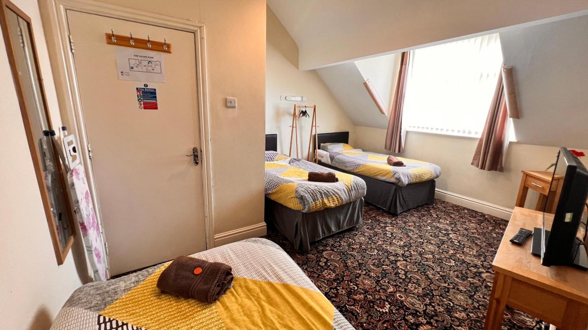 Castle Lodge Guest House 86-88 Sheil Rd L6 3Af Liverpool Eksteriør bilde