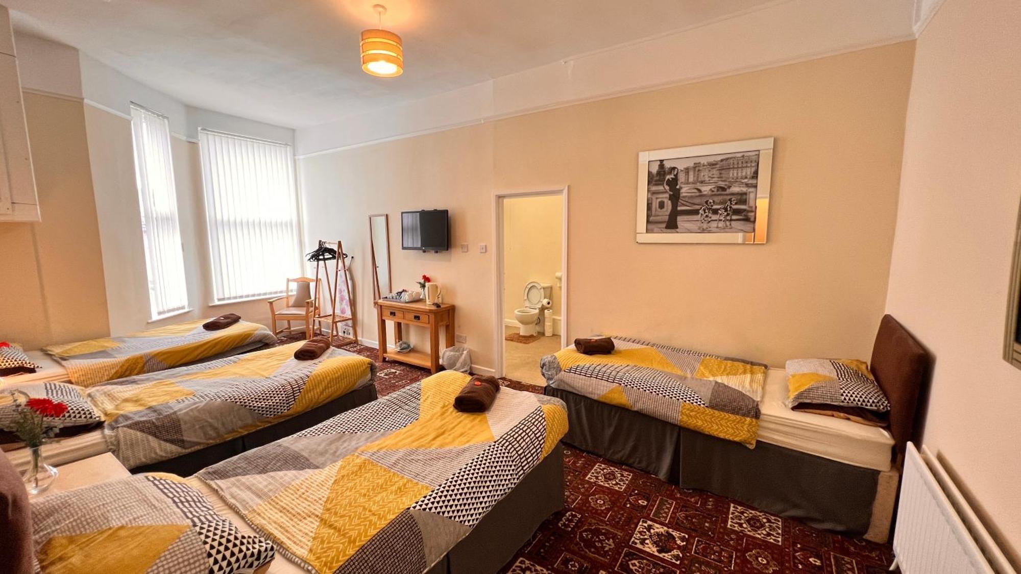 Castle Lodge Guest House 86-88 Sheil Rd L6 3Af Liverpool Eksteriør bilde