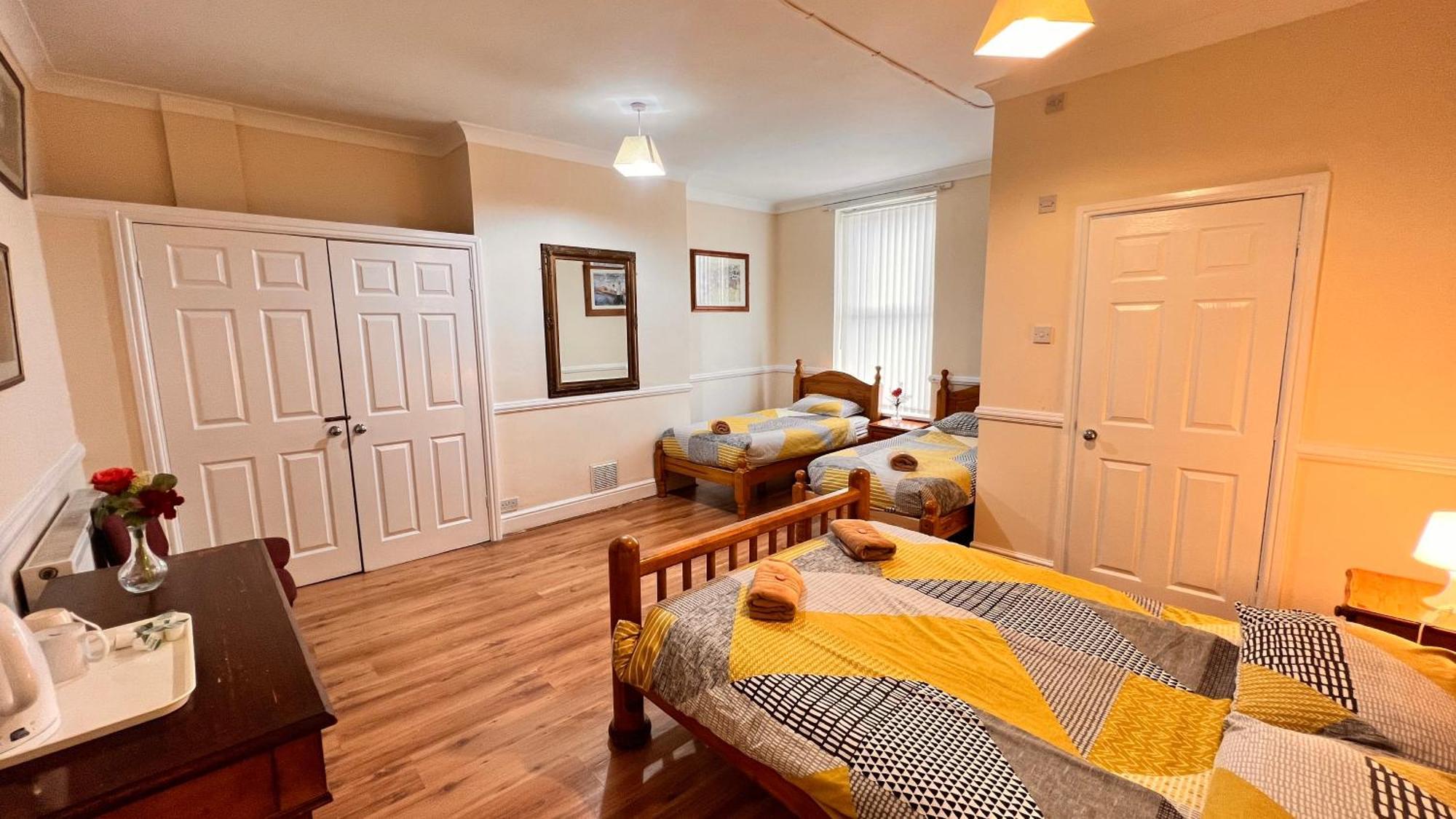 Castle Lodge Guest House 86-88 Sheil Rd L6 3Af Liverpool Eksteriør bilde