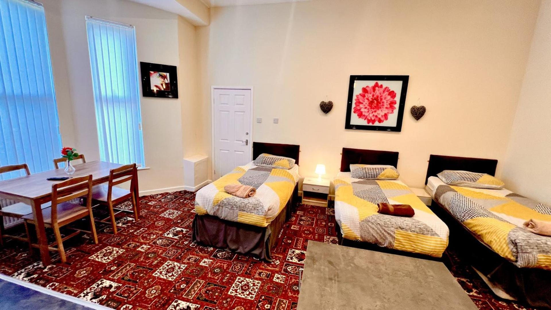 Castle Lodge Guest House 86-88 Sheil Rd L6 3Af Liverpool Eksteriør bilde
