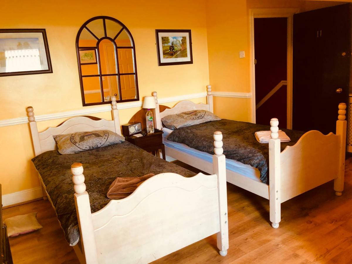 Castle Lodge Guest House 86-88 Sheil Rd L6 3Af Liverpool Eksteriør bilde